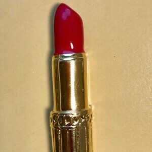 Red Lipstick brooch in gold tone